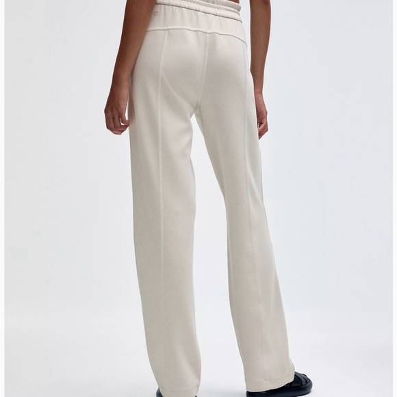 Lululemon Softstreme High-Rise Pant in Color: Bone - Picture 3 of 6